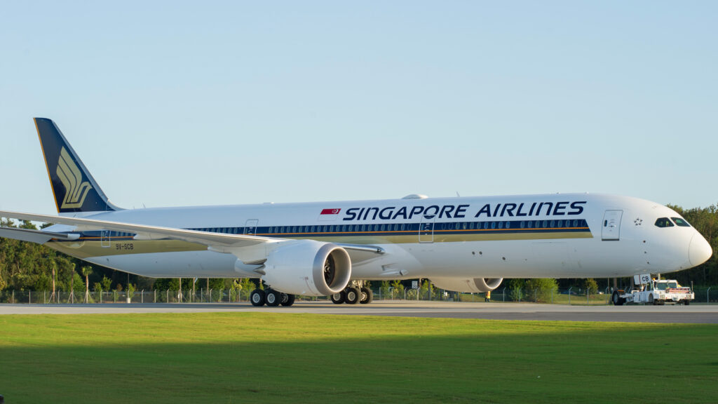 Singapore Airlines Boeing 787-10