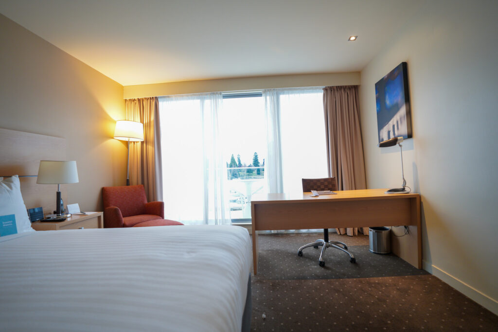 Lakeview Room at Crowne Plaza Queenstown
