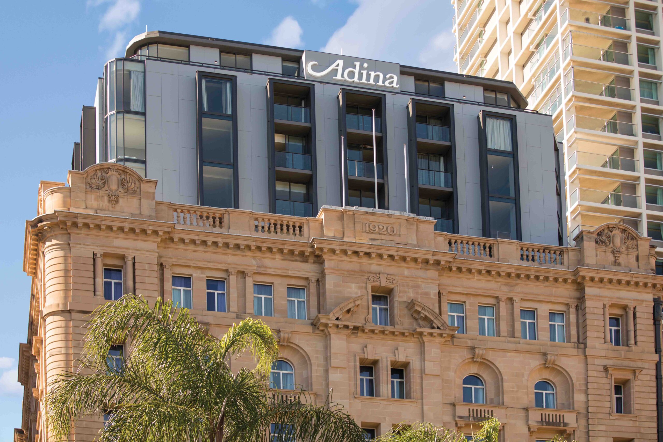 adina-apartment-hotel-brisbane-exterior-03-2018